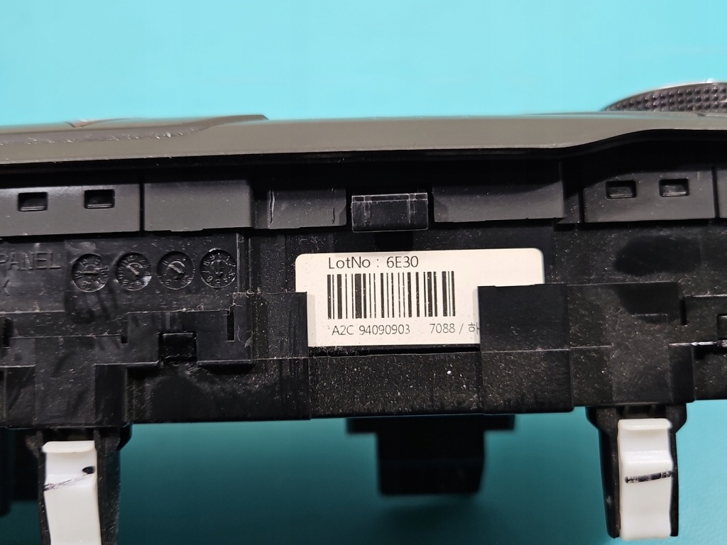 фото №7, Консоль панель обдув kia sorento 97250-c5hd5