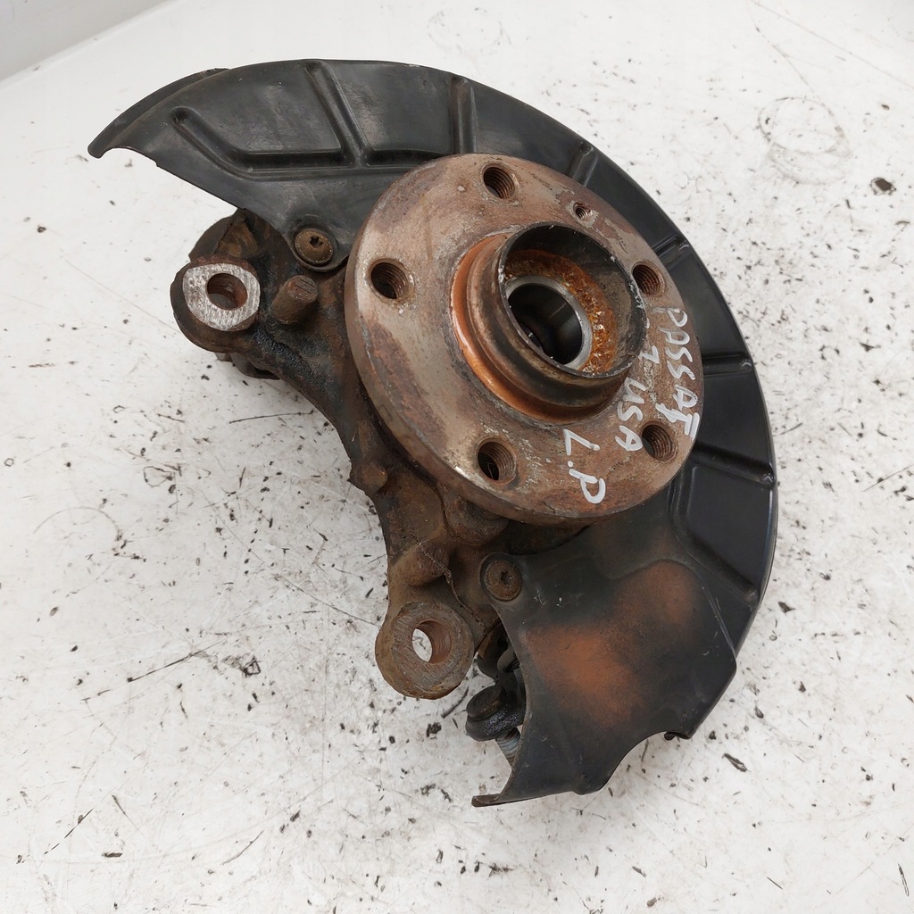 фото №12, Volkswagen vw passat b7 usa 1,8tsi поворотный кулак левая передняя