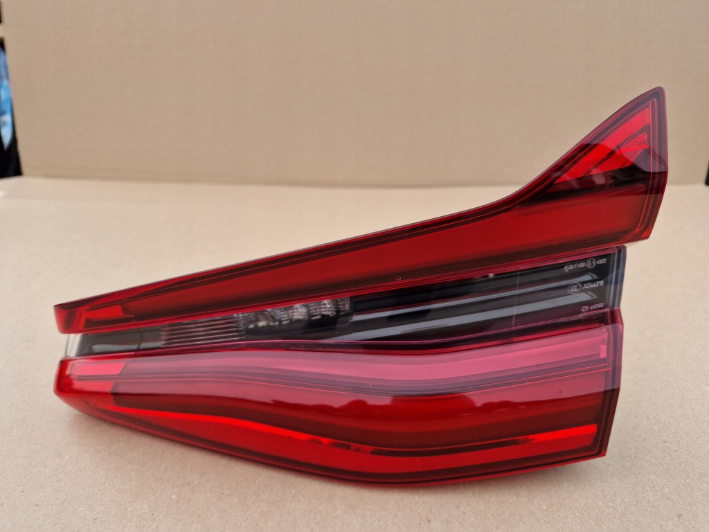 фото №1, Bmw 6 g32 лампа права задня w кришка 7376486