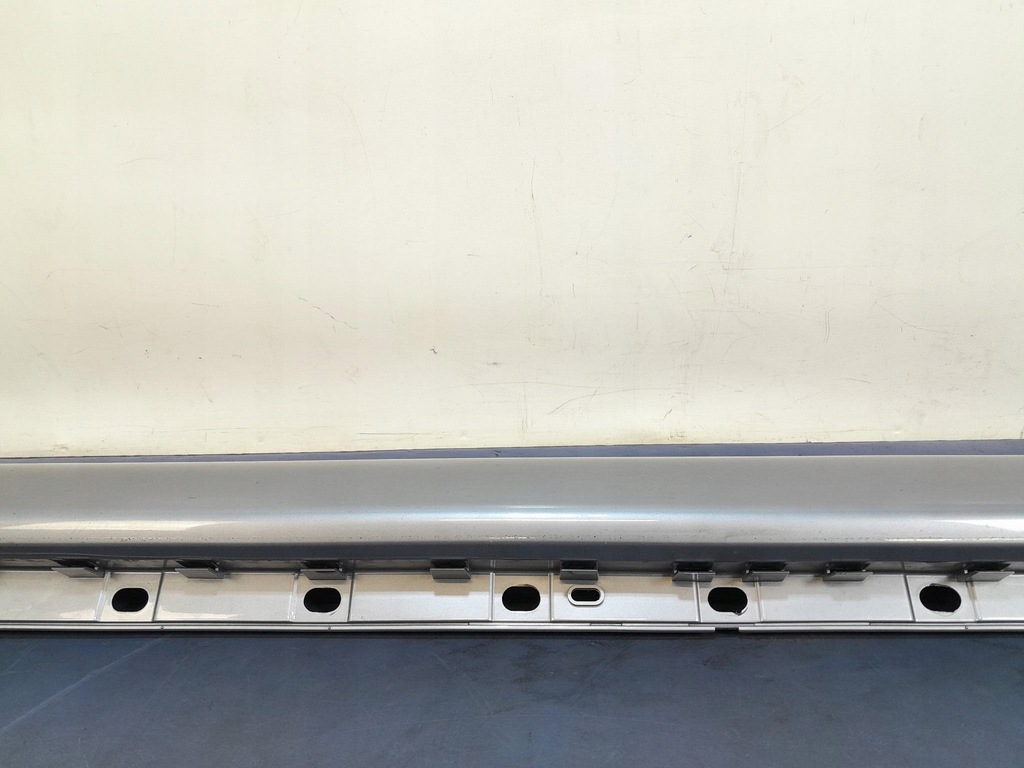 фото №9, Audi a8 d3 sedan long молдинг порог правая ly7j