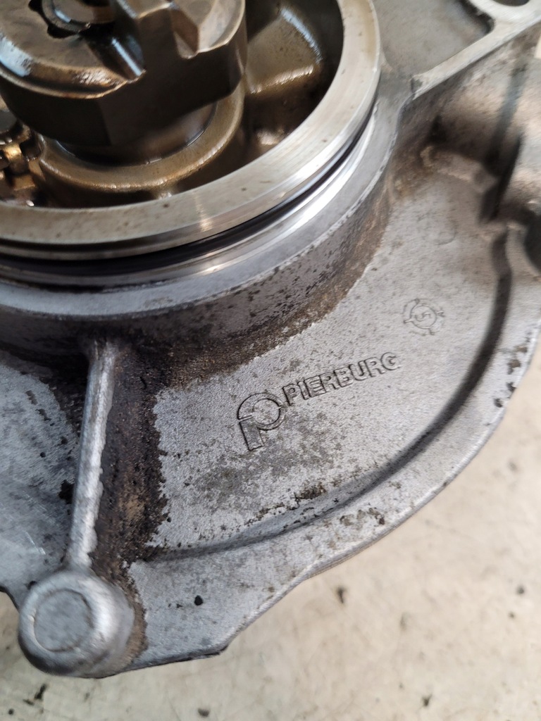 фото №7, Насос вакуум оригинальный номер 057145100t audi a6 c6 2.7tdi bpp