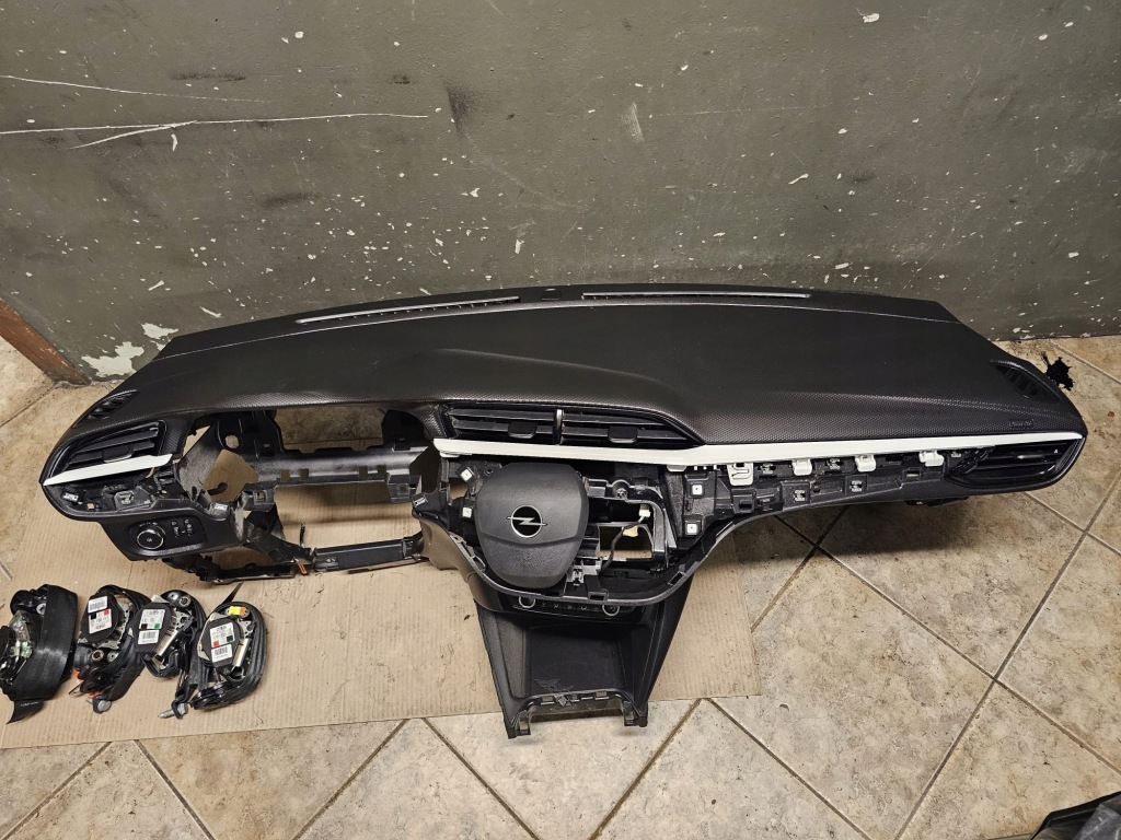 фото №1, Консоль подушка безпеки ремені комплект opel corsa f lift