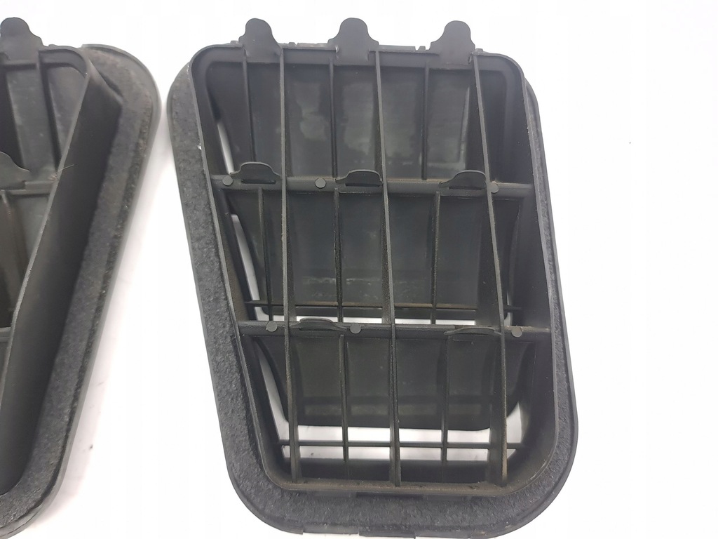 фото №7, Hyundai kona i 2020 комплект решётка вентиляционная pod бампером задним