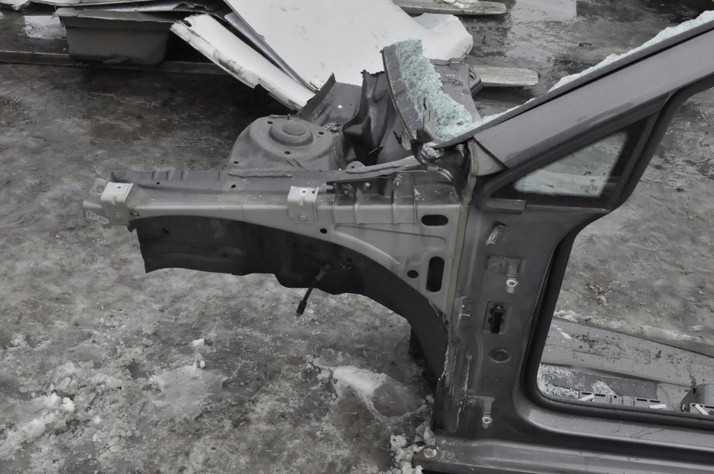 фото №4, Volkswagen golf vii блок двигателя порог левый lift