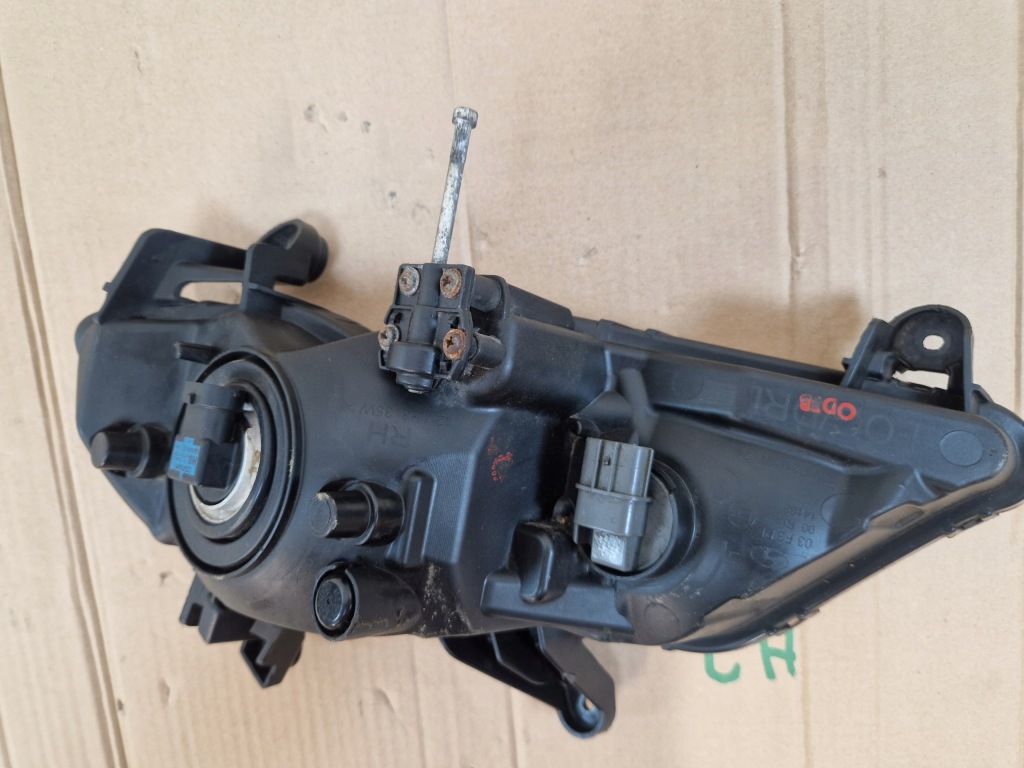 фото №5, Hyundai i20 ii 2 14-18 противотуманная фара лампа правая сторона na 2 лампочка 92202-c8200