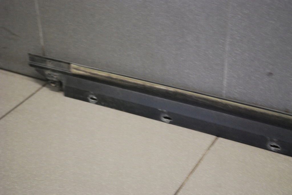 фото №11, Молдинг хром лівий перед audi a6 c5 4b0853283j