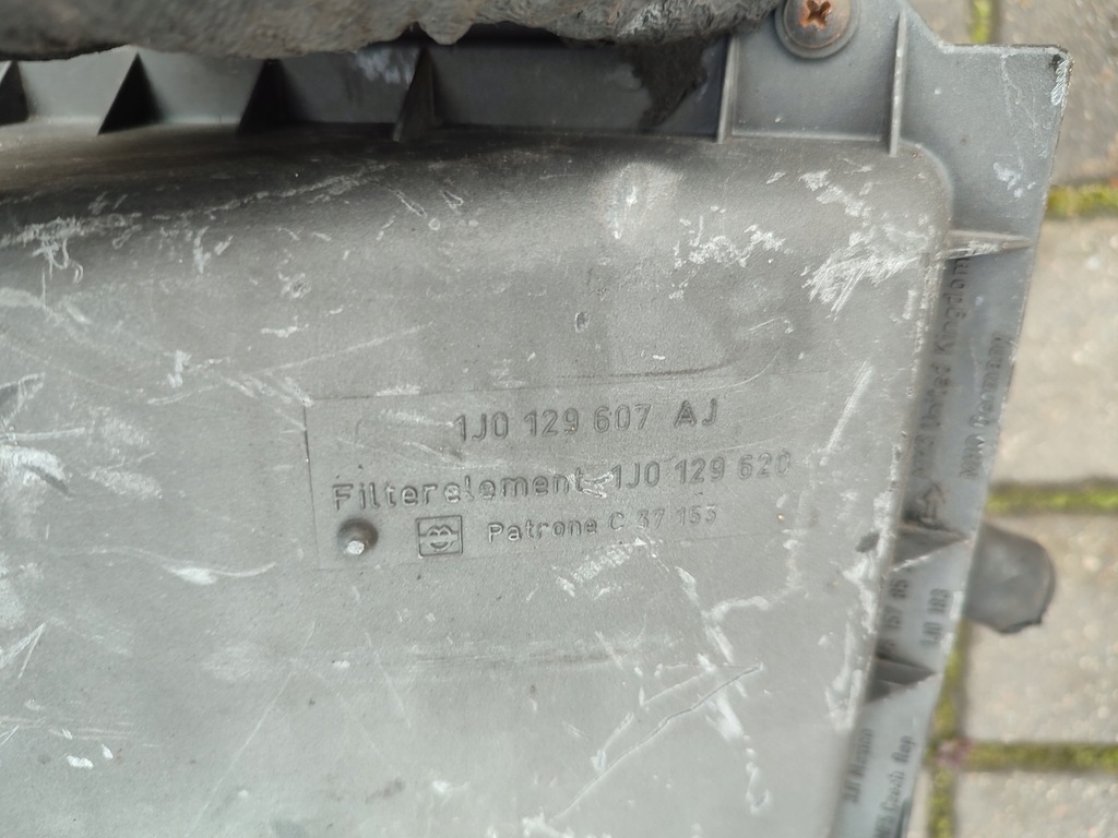 фото №5, Корпус фильтра воздуха vw golf iv 1j0129607aj