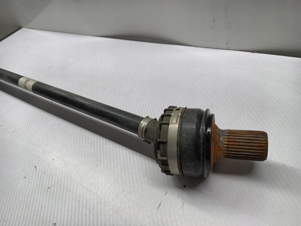 Привідний вал привідна задній задня права mercedes amg a35 w177 a1773505800 Зі Шроту