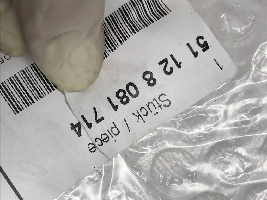 фото №9, Bmw i4 2019 задняя сторона правая молдинг крыла заднего