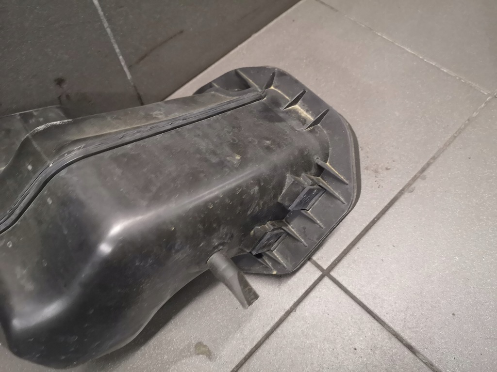 фото №6, Канал воздуха корпус vw touareg 7l0819049a