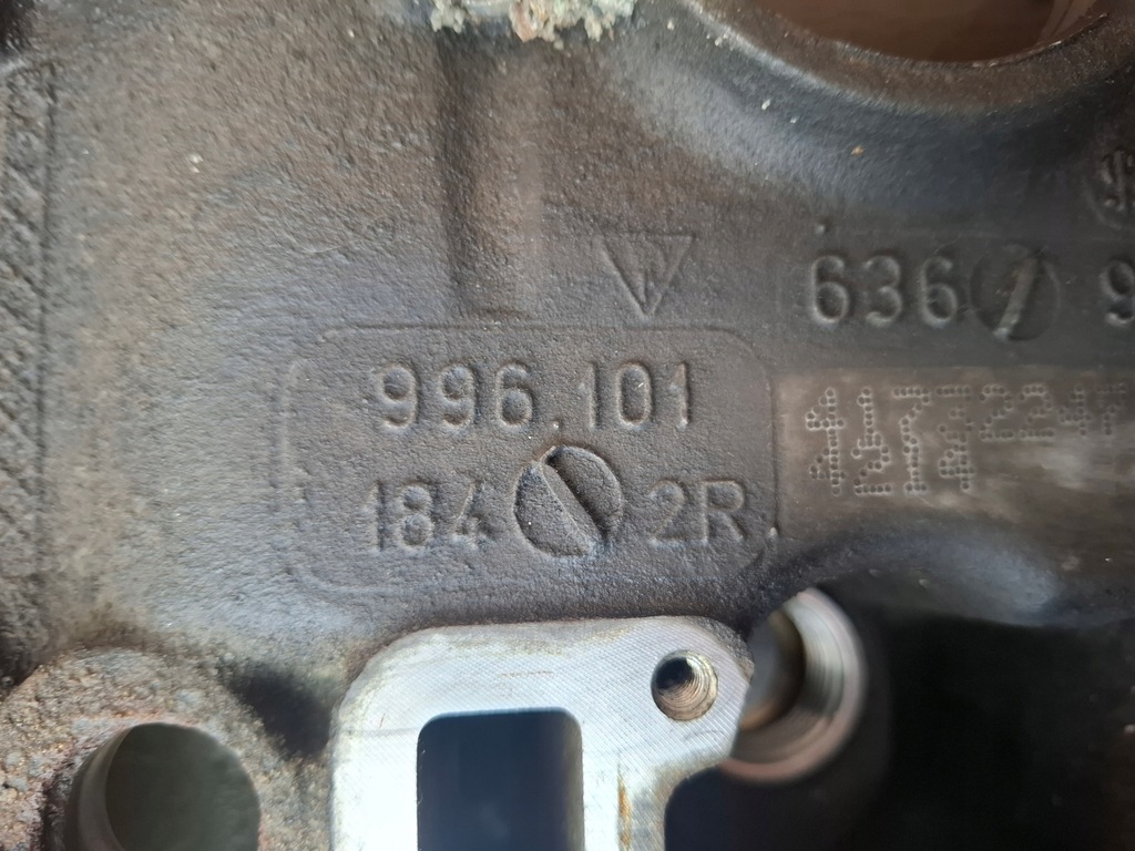 фото №10, Блок полублок двигателя двигателя porsche 996 m96.03 3.6 2004r