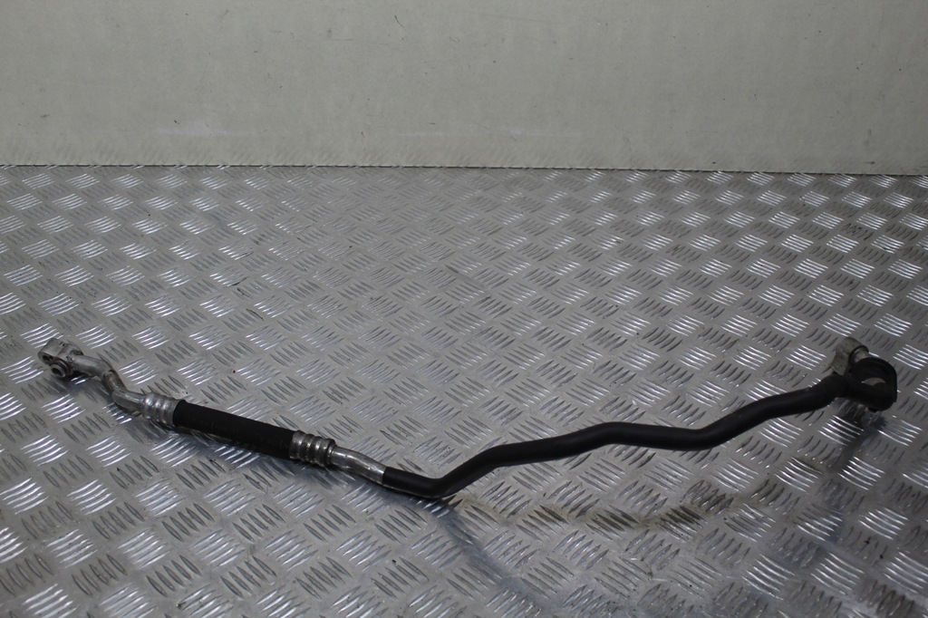 фото №1, Porsche оригинальный номер 7l0820743f шланг кондиционера