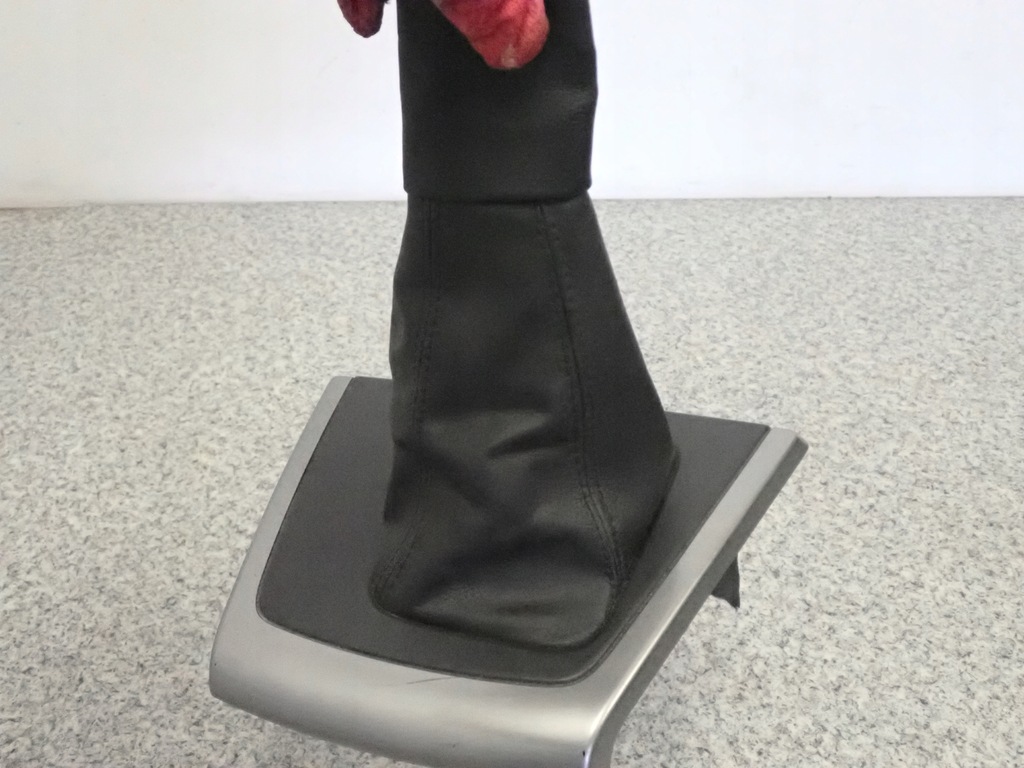 фото №7, Mazda 5 08-10 чехол пластик средний рамка