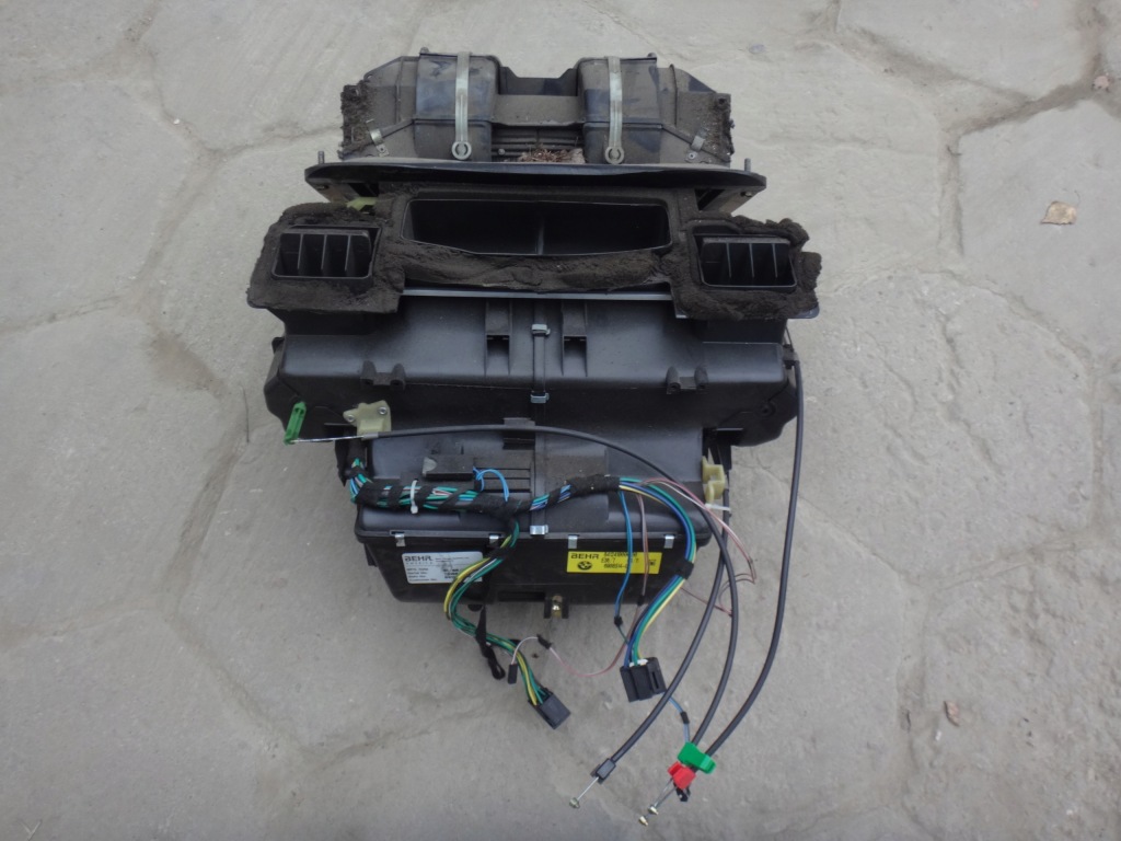 Купити Bmw z3 обігрівач behr радіатор 740012