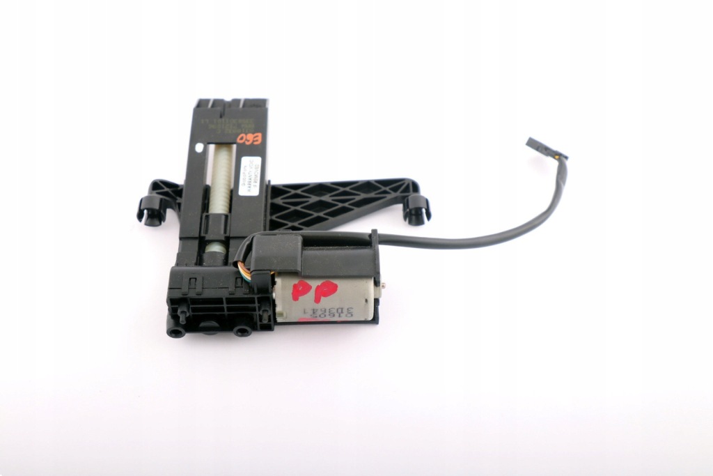 фото №12, Bmw e60 e61 моторчик регулювання підголівник пам'ять