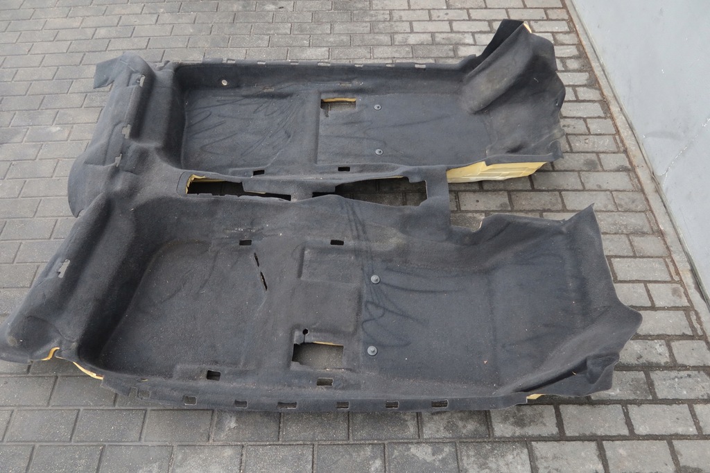 фото №1, Коврик обшивка audi a1 8x 3 дверь 8x18633367