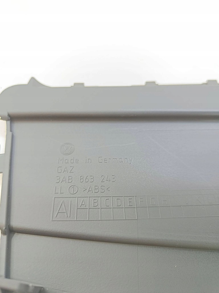 фото №10, Volkswagen passat b7 2012 туннель средний