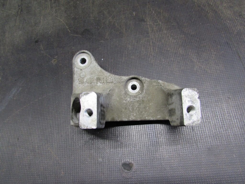 фото №1, Кронштейн коробки peugeot 407 2.0 b 16 v 04-11 r.