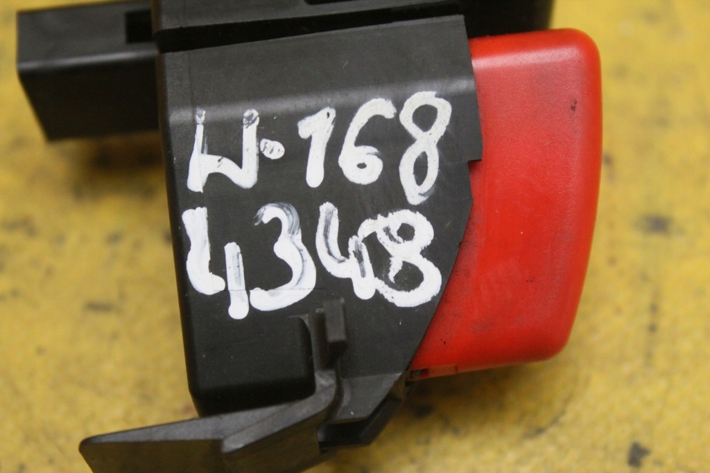 Перемикач аварійних w168 a1688201210 Київ