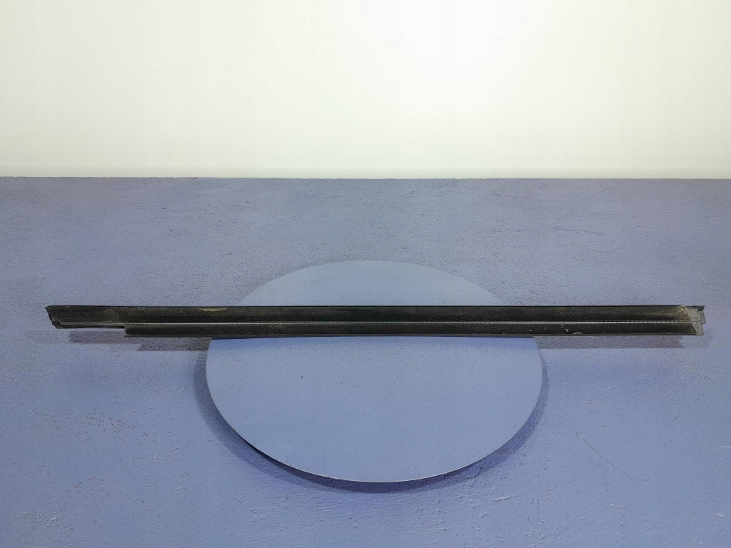 Bmw 4 g26 молдинг уплотнитель дверь перед передняя левая 7482959 Киев