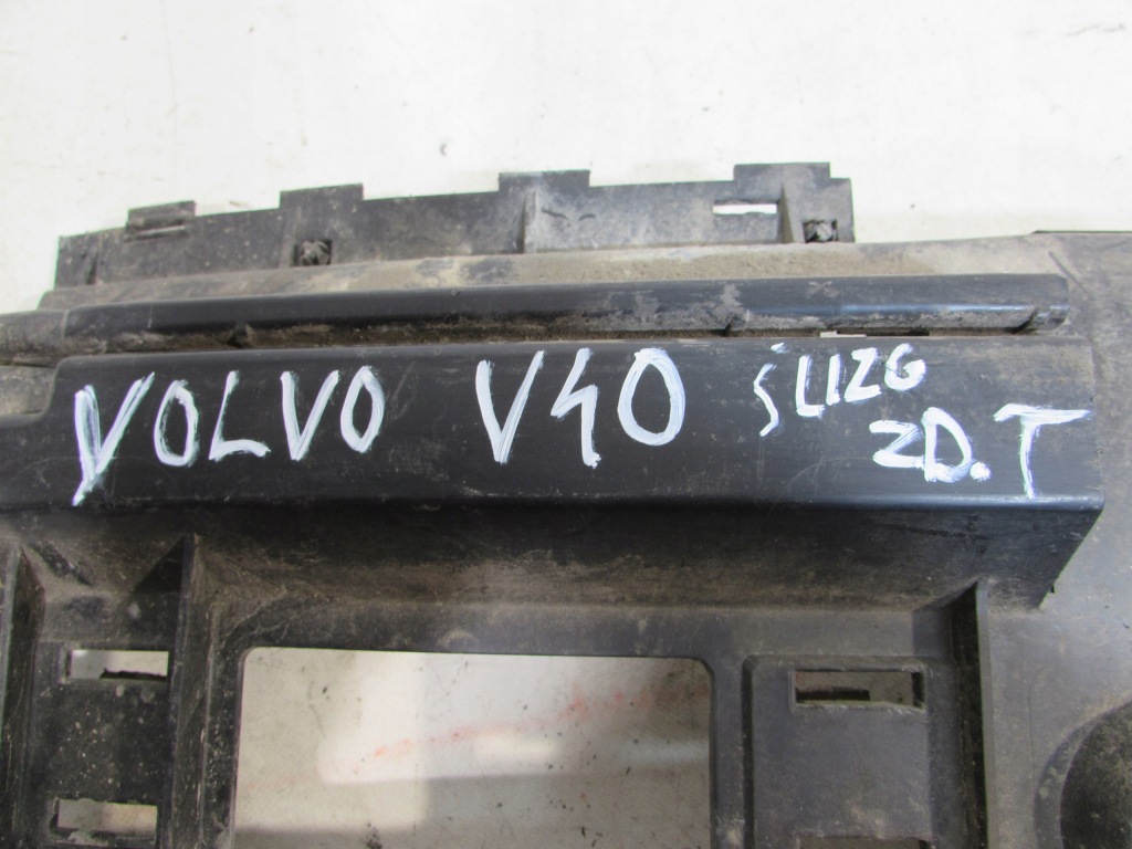 фото №8, Volvo s40 i lift направляющая кронштейн бампера задняя задний 888136