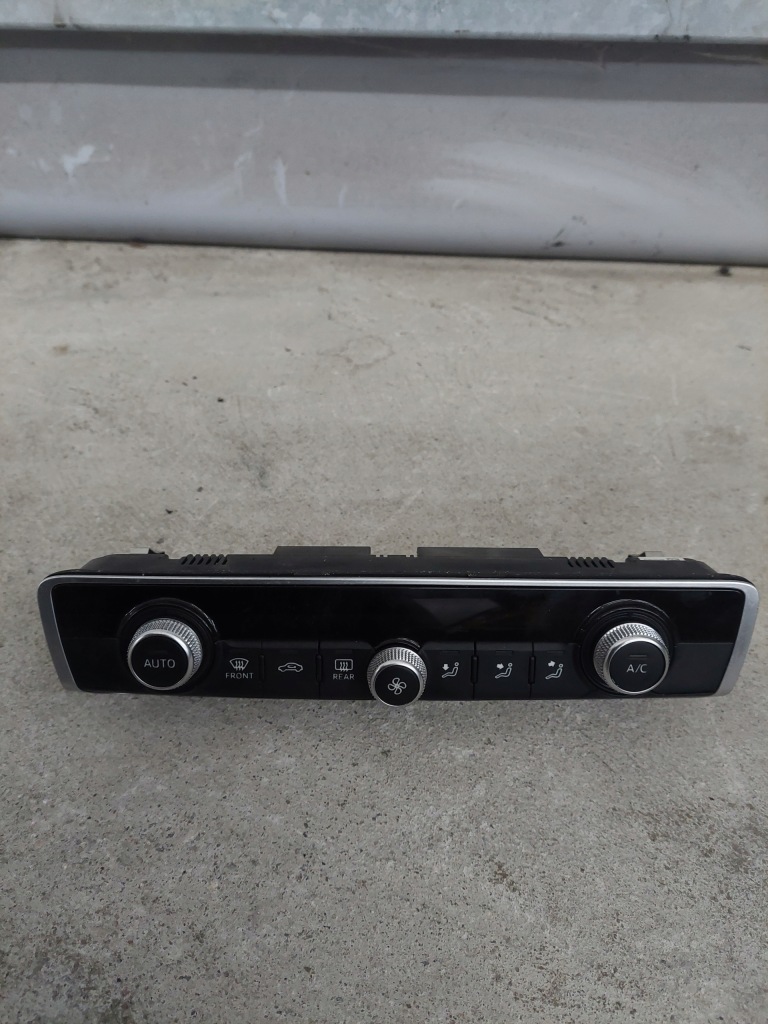 фото №1, Audi a3 8v панель кондиціонера 8v0820043