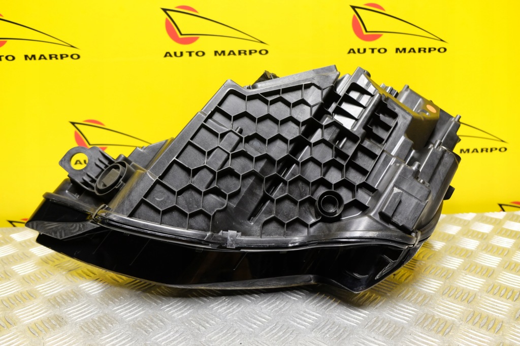 Audi e-tron 2018- фара лампа full led правая америка в Украине