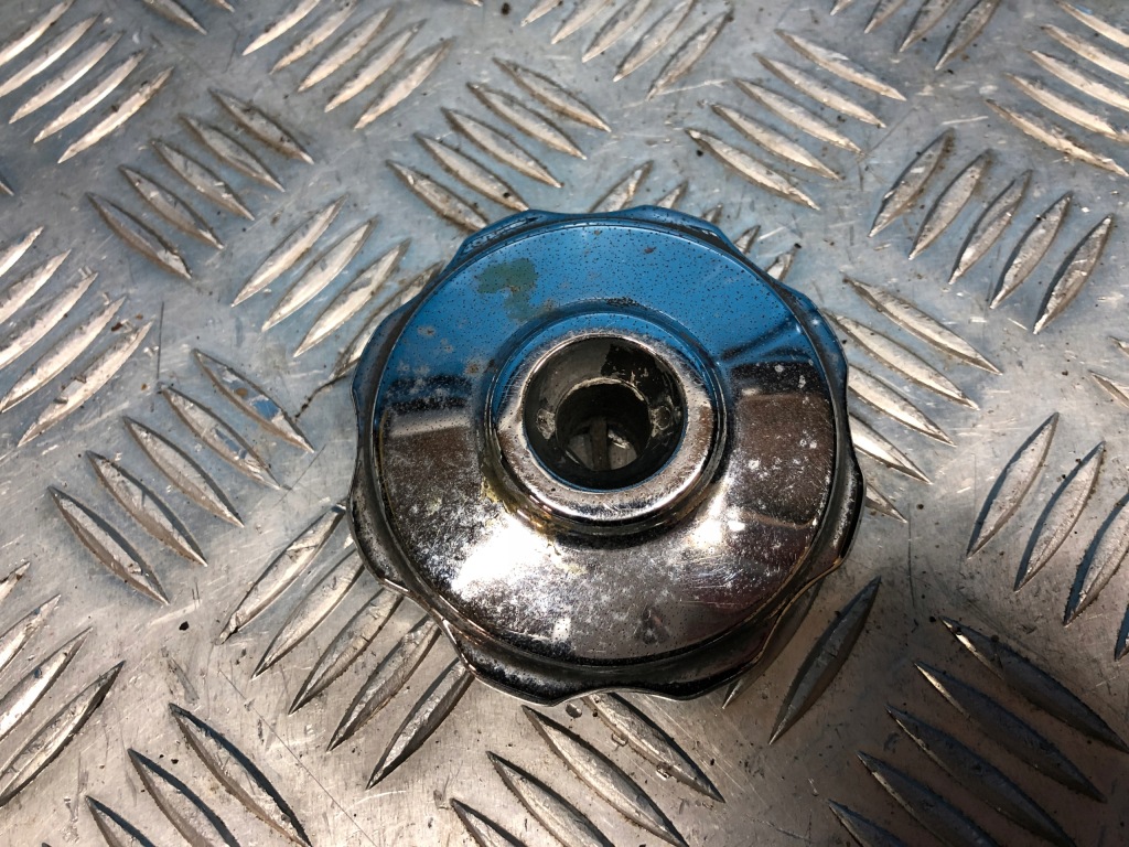 Купити Основа зірка mercedes w110 1108880017