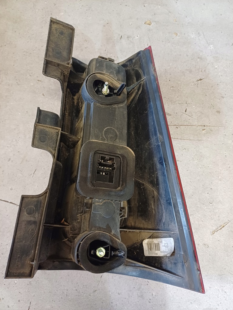 фото №8, Лампа ліва задня kombi dacia logan mcv nr. 8200413996