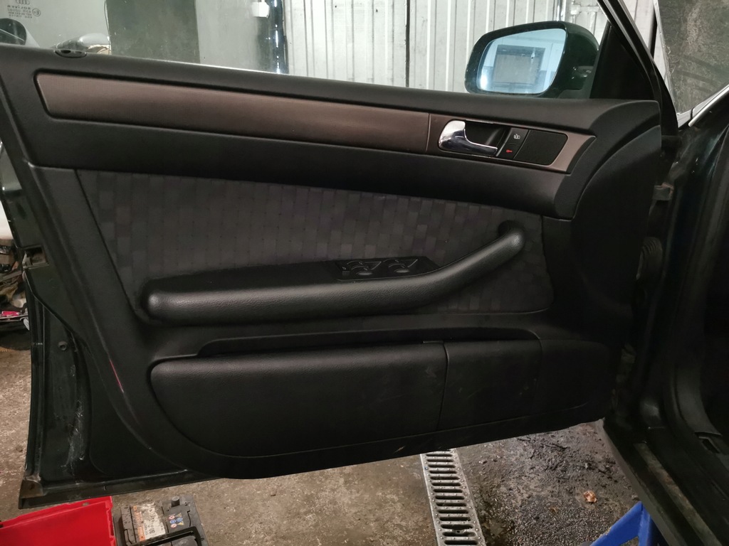 фото №7, Сидіння сидіння комплект audi a6 c5 матеріал підігрів