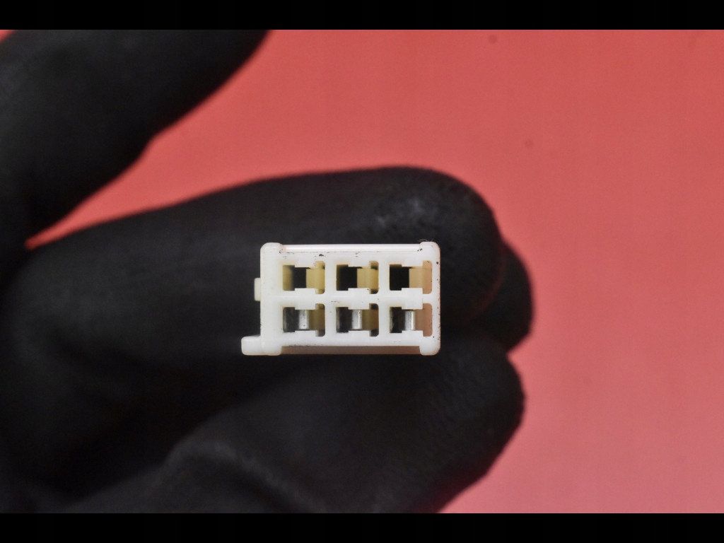 фото №10, Зеркало правое чёрные 010049 eu toyota yaris verso 1 i 99-06 3 pin