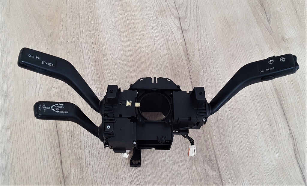 фото №1, Переключатель комбинированный vw passat b6 3c5953513c