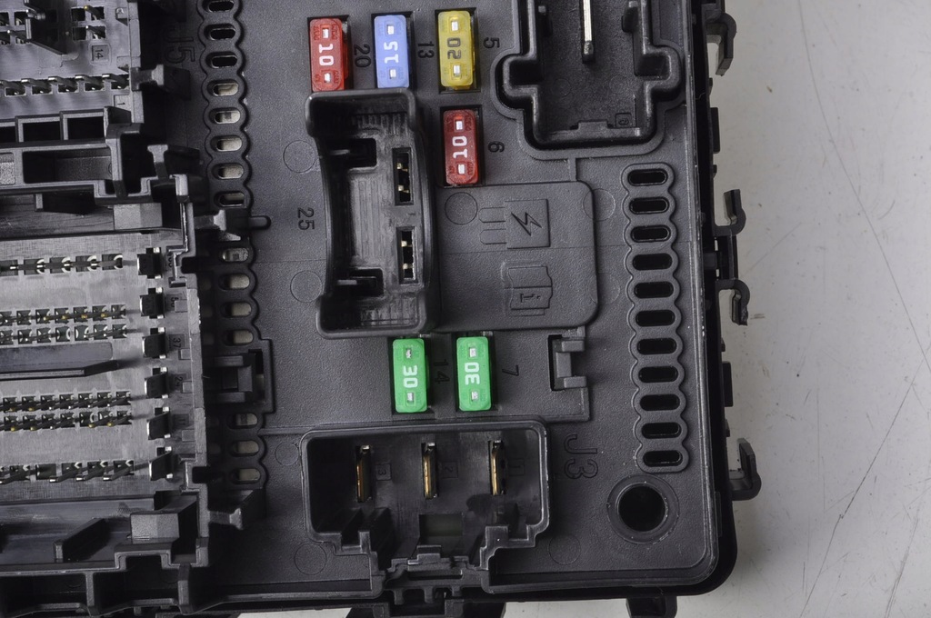 фото №7, Ford fiesta mk8 коробка модуль bsi lu5t-15604-bjd