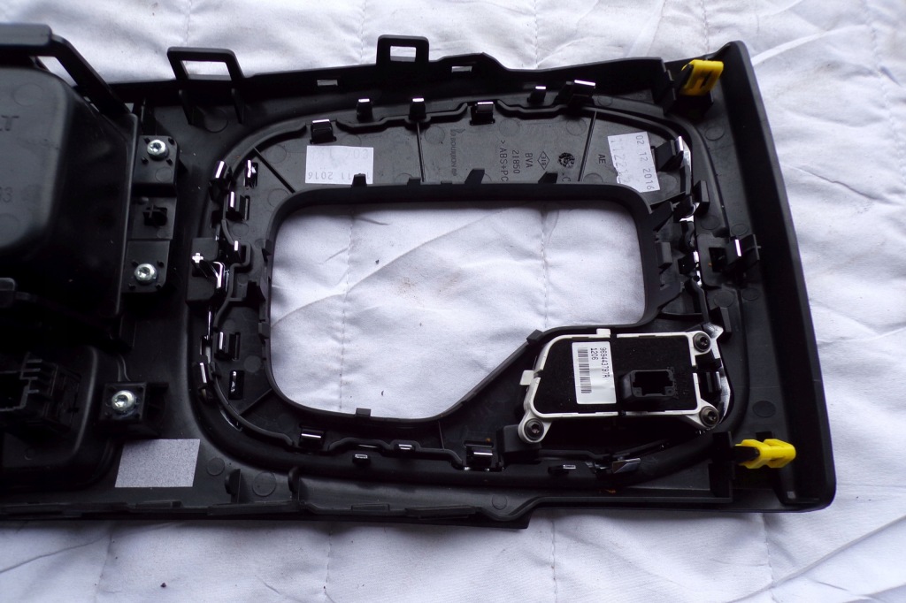 фото №7, Панель рамка туннель 969121990r renault megane iv