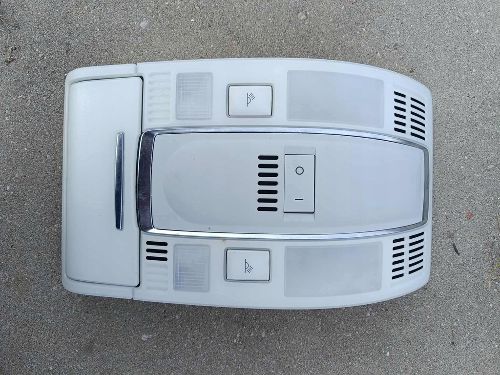 фото №1, Audi a6 c6 освітлення салону лампа стельовий кабіни 4f0947135j