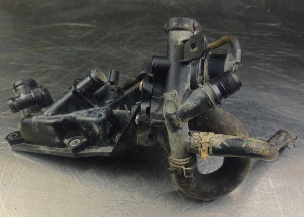 фото №1, Корпус термостата renault megane iii 1.2tce шланг 110601560r