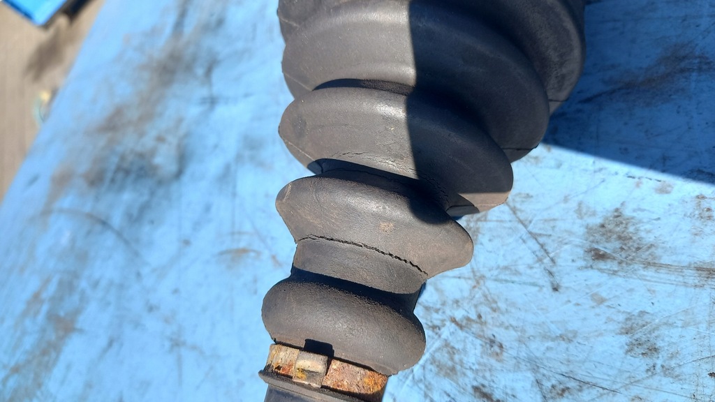 фото №4, Привідний вал права volvo s60 00-04r 2.3b