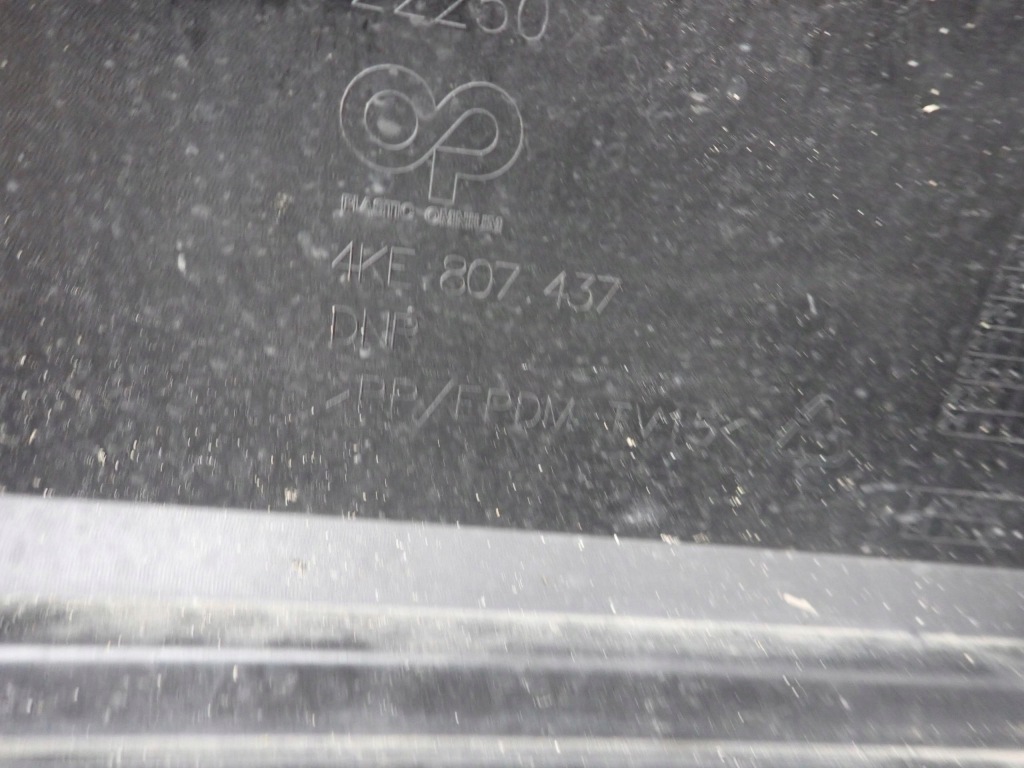 Audi e-tron 18-22 бампер перед передний sprysk pdc плита Недорого