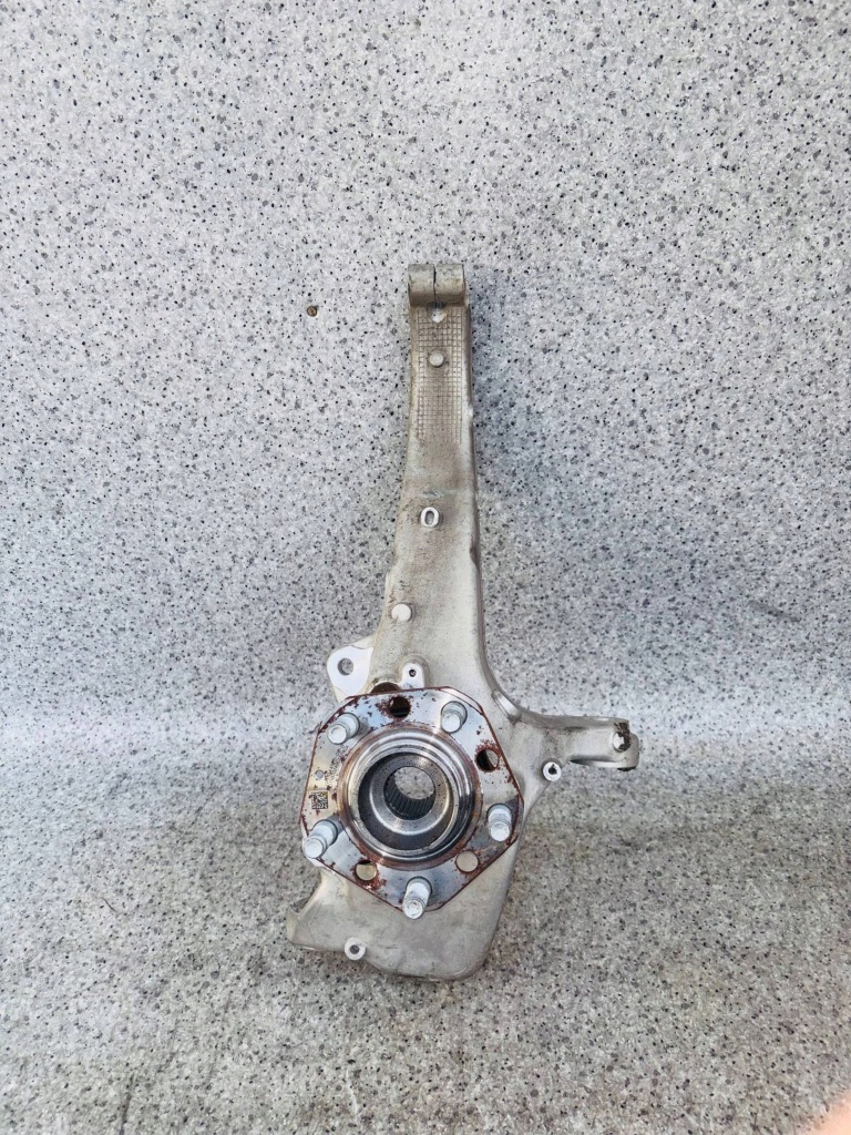 Tesla model y поворотный кулак правая r1188316-00-f Цена