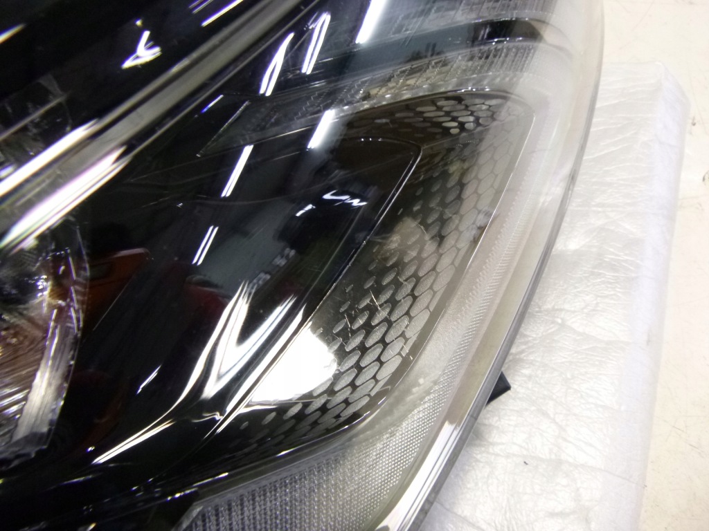 Lr discovery sport рестайлинг  фара перед led европа  новая правый Недорого