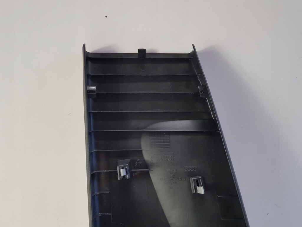 фото №15, Audi q3 защита обшивка стойка правого 8u0867240a