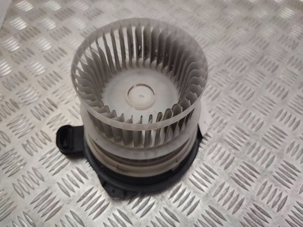 фото №1, Lexus rx 450h 2017 вентилятор обдув / воздуходувка