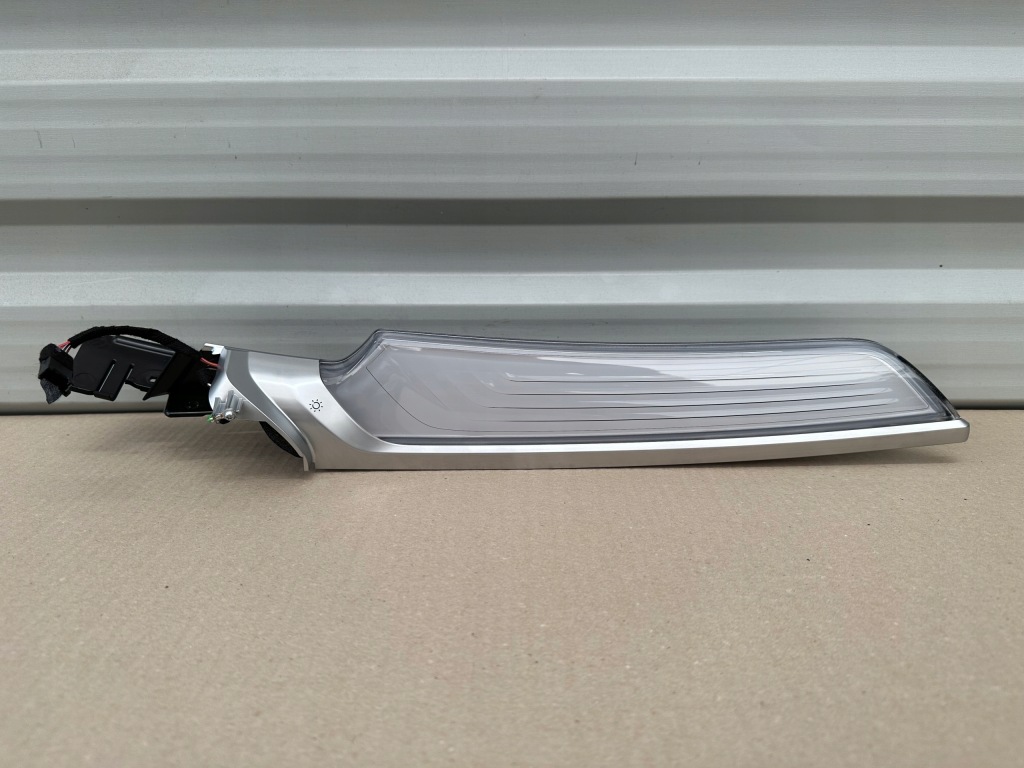 фото №1, Bmw 7 g12 miecz świetlny лампа амбие́нтное левый задняя