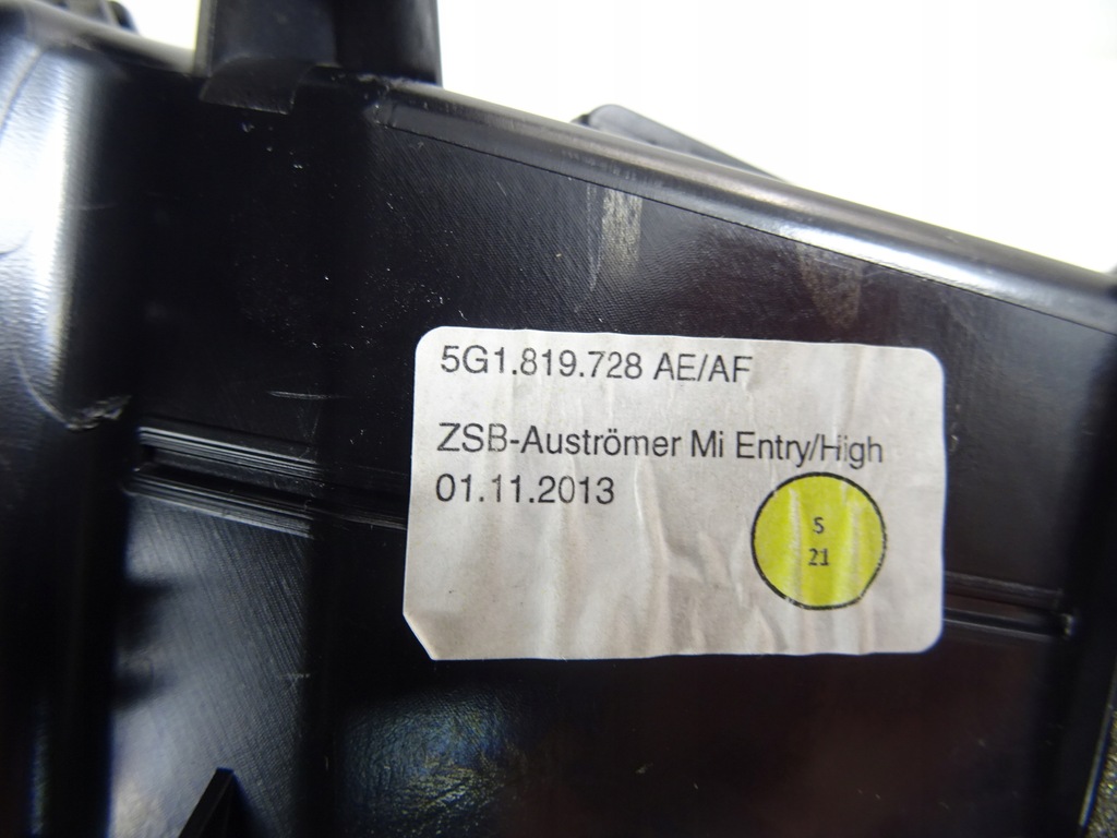 фото №9, 5g1815736c vw golf vii 7 решётка обдув средняя