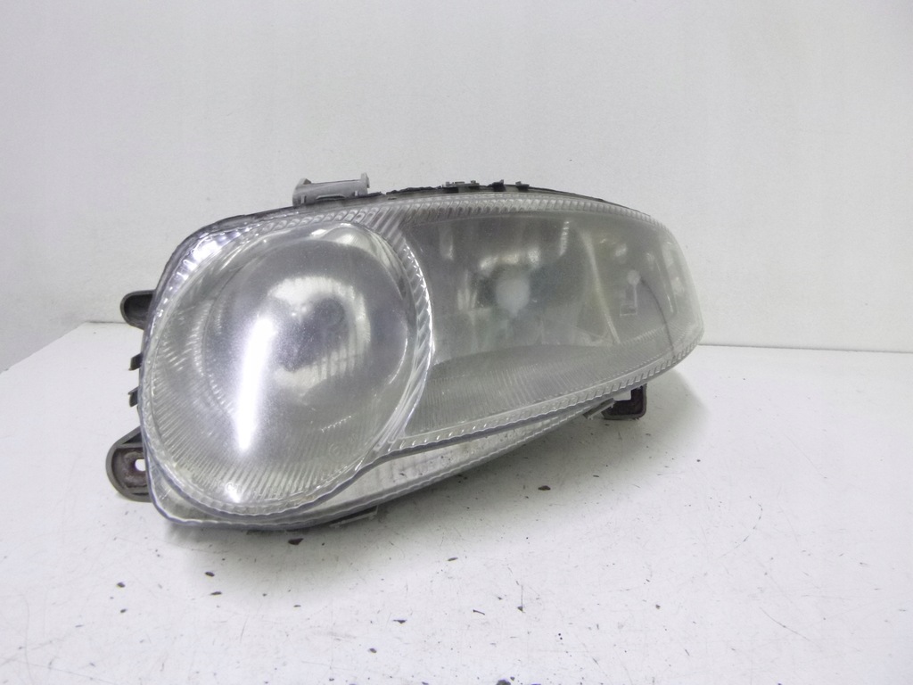 фото №1, Лампа передняя alfa romeo 147 2004