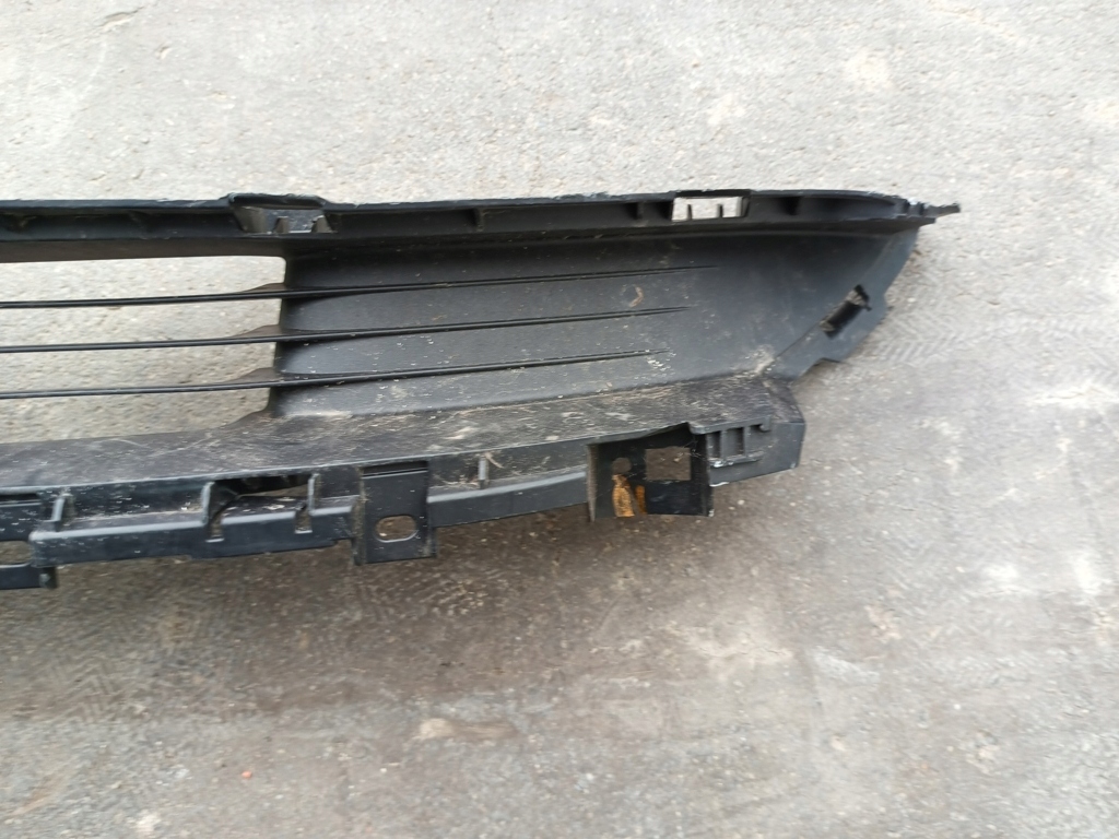 Решітка радіатора решітка радіатора решітка середня tesla model iii 3 23-25rok 1694311-00-f Зі Шроту