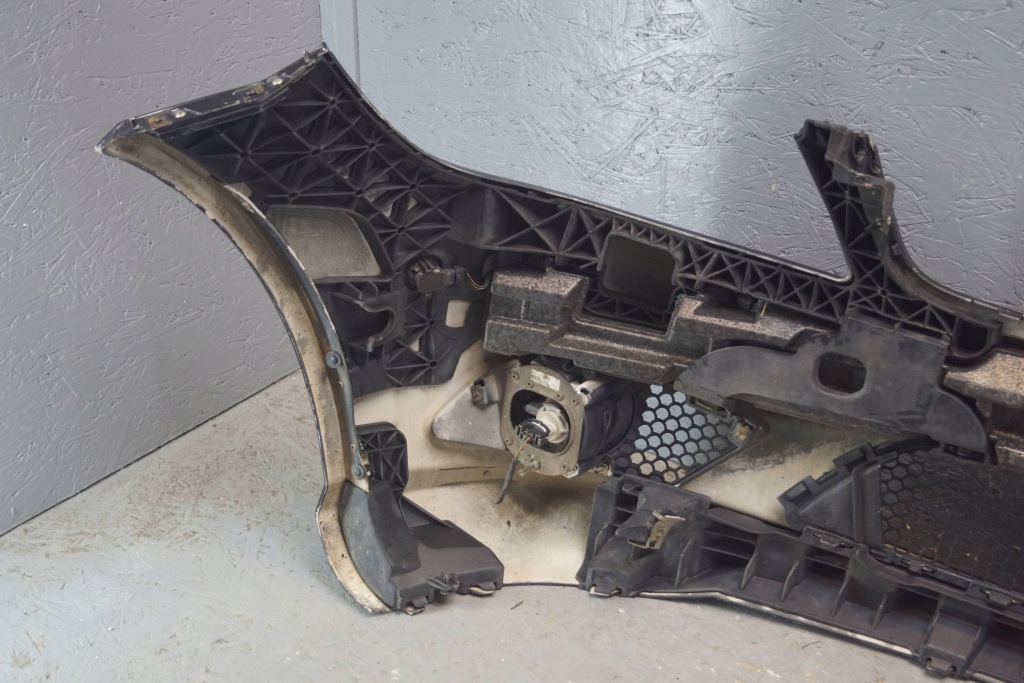 Mercedes w204 amg бампер перед pdc дорестайлинг  z1857 в Украине