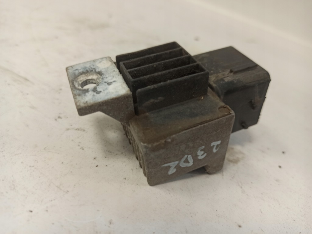 фото №10, Renault scenic 3 iii 1.5 dci 16v реле свічка 8200859243