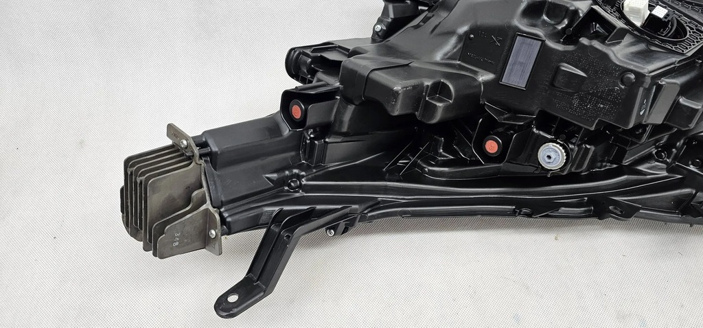 фото №10, Toyota prius v xw60 2023 лампа перед передняя правая full led