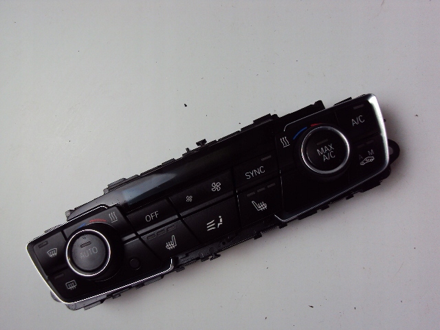 фото №1, Панель кондиционера bmw f45 f46 f48